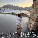 Amfitriti Serifos * Livadi (Serifos)