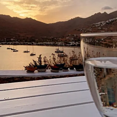 Amfitriti Serifos * Livadi (Serifos)