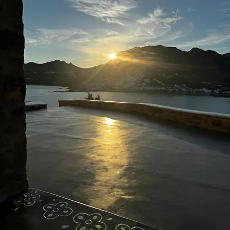 Amfitriti Serifos Livadi (Serifos)