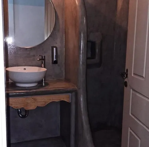 Amfitriti Serifos * Livadi (Serifos)