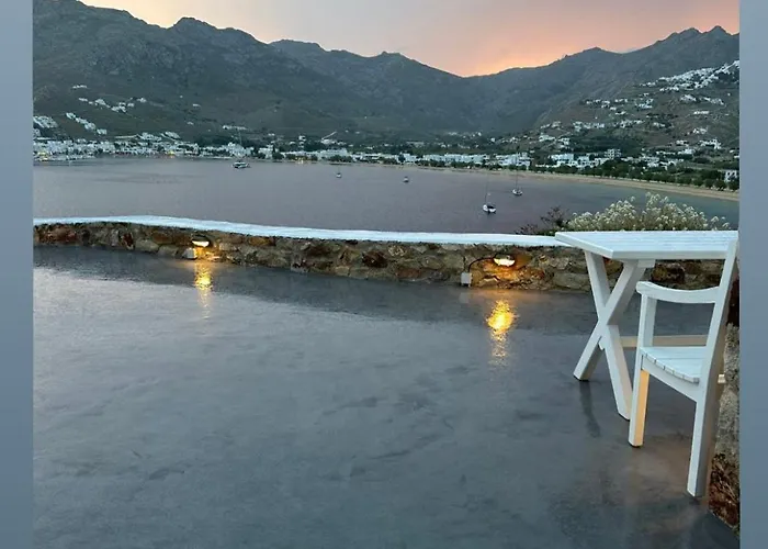 Amfitriti Serifos * Livadi (Serifos)