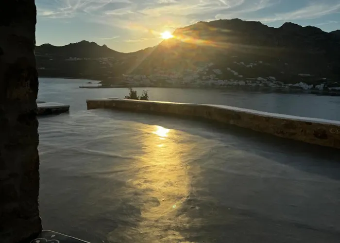 Amfitriti Serifos Livadi (Serifos)